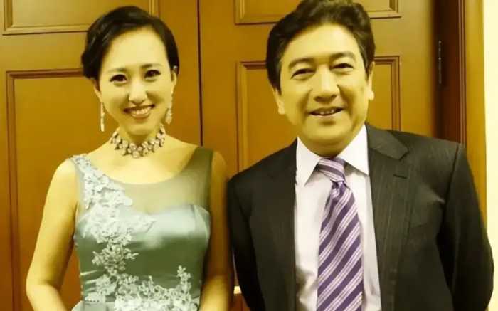 苦命水均益：75岁智残哥哥至今未婚，他养了哥哥一辈子不离不弃