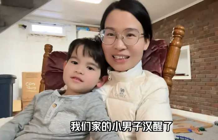 河南90后姑娘带娃嫁给美国大叔，婚后住农村地下室，儿子吵着怕黑